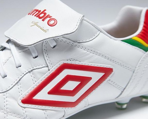 アンブロ ぺぺモデル UMBRO Pepe Limted Edition c0e72a9cd565.jpg?width=3840&