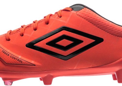 新品　18cm umbro ワイドモデル フットサルシューズ オレンジ 新品 18cm umbro ワイドモデル フットサルシューズ オレンジ