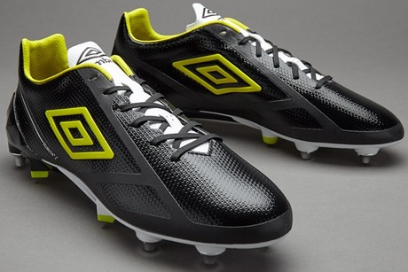 UMBRO ヴェローチタ 2 PRO HG 登場 : Kohei's BLOG サッカースパイク