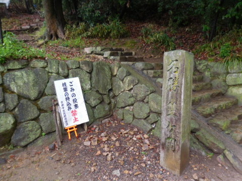 040