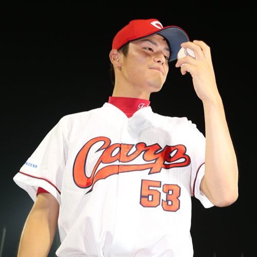 戸田初勝利Tシャツ3
