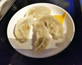 モモ