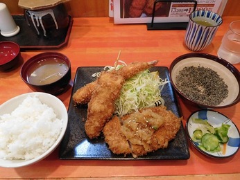 1080円