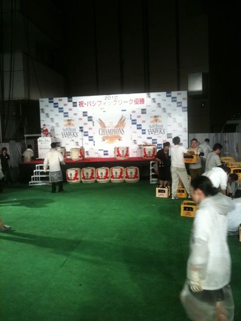 宴の後。Ust中継、お楽しみ頂けましたか? ホークス優勝祝賀会(ビールかけ)07