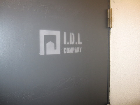 『I.D.L COMPANY(アイ.ディー.エル カンパニー)』入口
