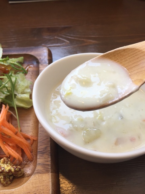 カフェ&ベーカリー「ケケレ」スープランチ