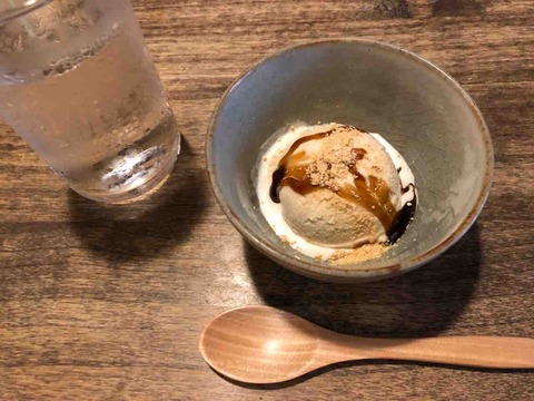 『Cafe やすらぎ屋』まちのちいさなパフェ屋さん直送の自家製アイス