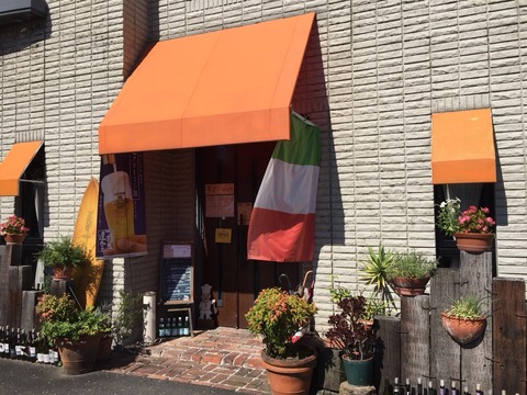 『イタリア系 旬の創作料理 百葉箱』店舗入口