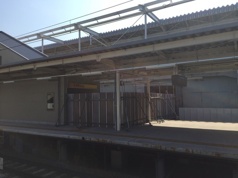 布袋駅高架仮設の連絡通路