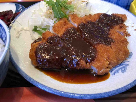 『食事・珈琲 つくる亭』みそかつ定食