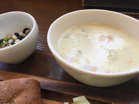 カフェ&ベーカリー「ケケレ」スープランチ