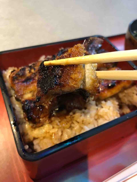 「うなぎの味栄」上うな重