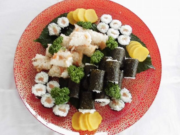 地元日田市のお客様方に屋形船を お料理(2)