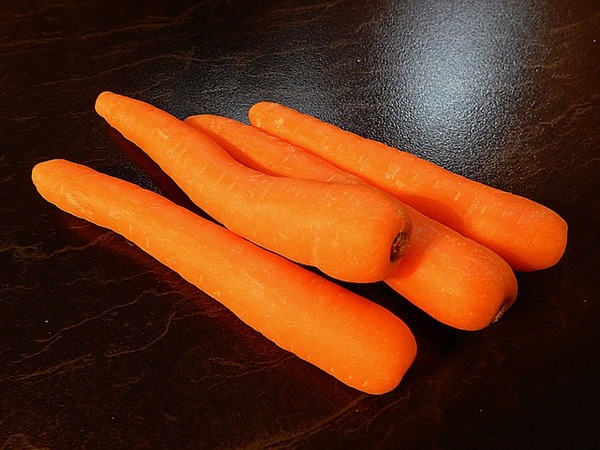 pb carrots-1436887_640