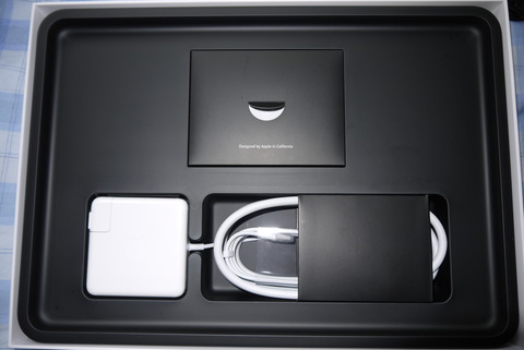 MacBook Pro Retinaディスプレイモデルの付属品と電源アダプタについて 