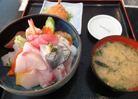 ⑦道の駅日本一を目指した海鮮丼