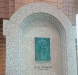 simmons-monument-20170912
