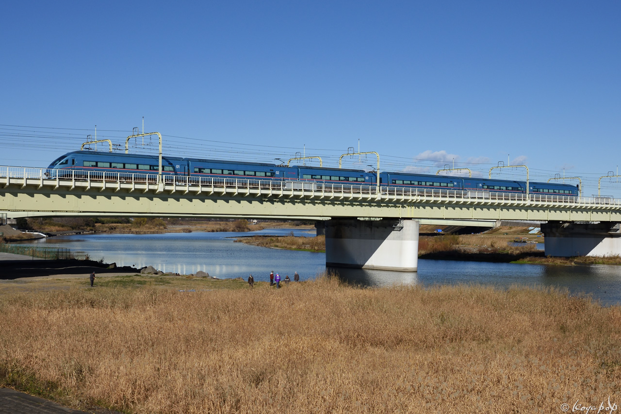 181230R-164x1280単独