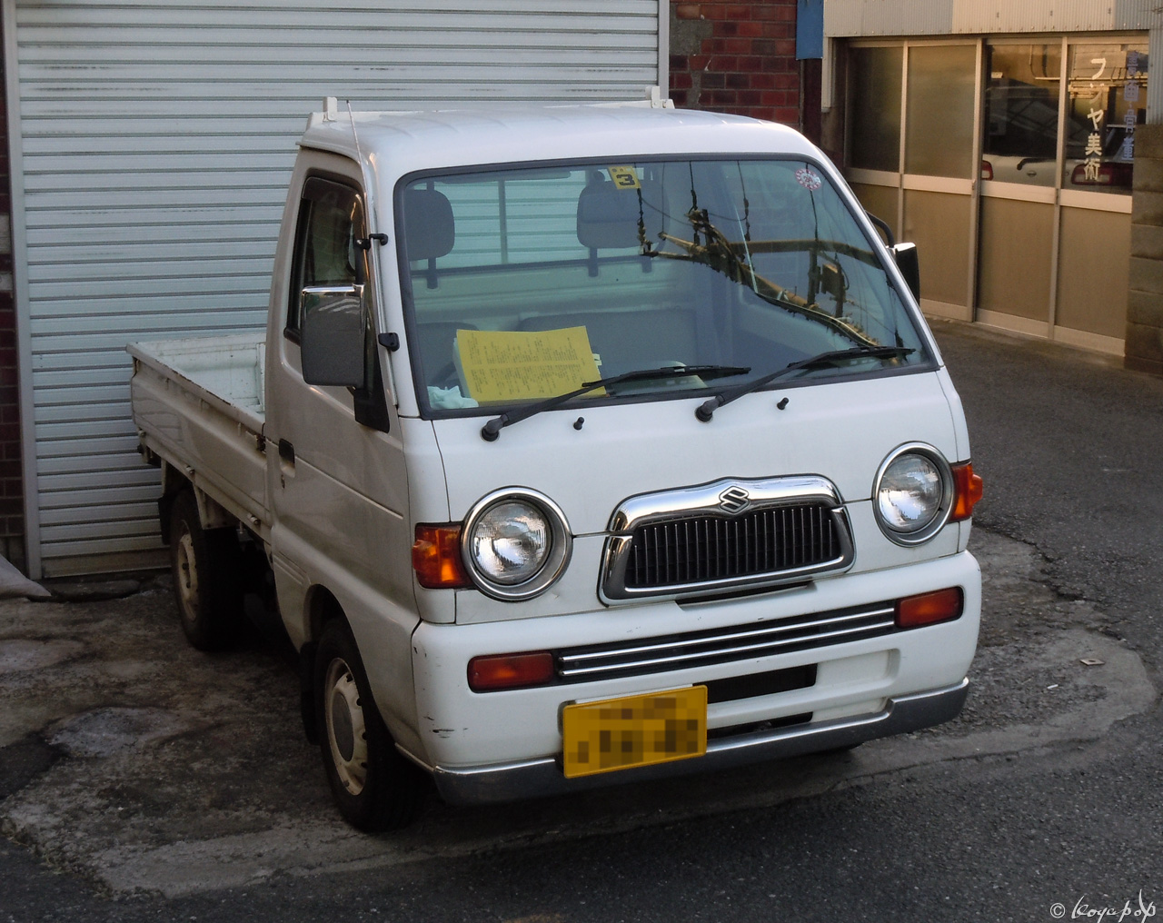 Suzuki Carry C (Classic) 1997- レトロ顔のスズキ キャリイ C