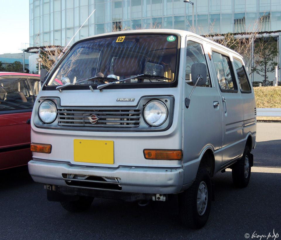 Daihatsu Hijet 1972- スライドドアを左右に採用した4代目のダイハツ