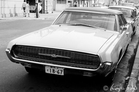 Ford Thunderbird 1967 -02 アグレッシブなフロントの1967年型