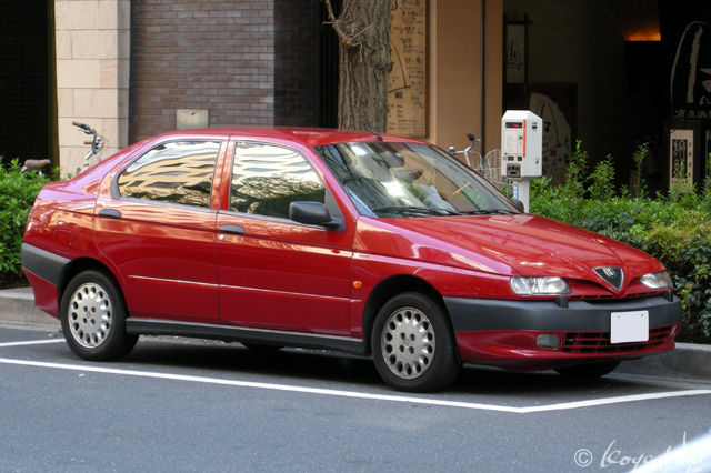 【爆買い！】 Alfa 146 ロメオ 145の翌年に登場したアルファ 1995- 146 Romeo ミニカー
