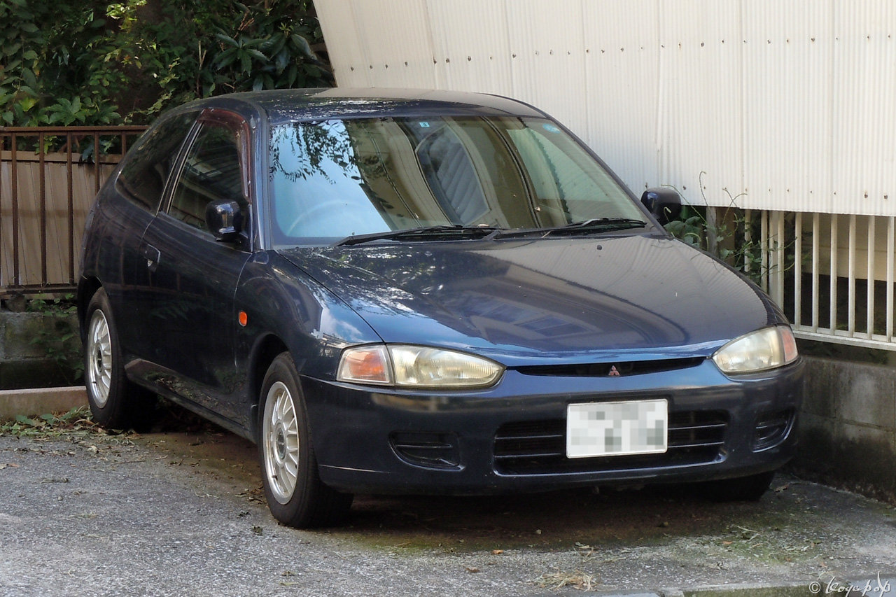 Mitsubishi Mirage 1995- セダンがランサーと同じボディになった
