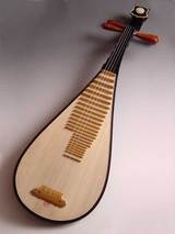 古い琵琶 3334276c-s.jpg