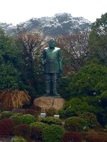 雪の西郷銅像17,3,1上片平