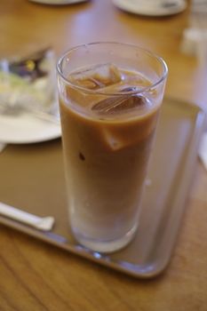横浜美術館にあるカフェ「Cafe 小倉山」のカフェラテ