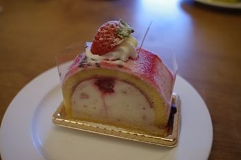 横浜美術館にあるカフェ「Cafe 小倉山」のケーキ