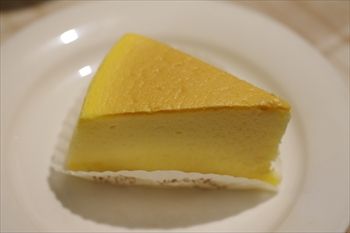 葉山にあるケーキショップ「フリューリング」のケーキ