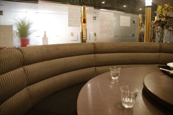 新横浜にある中華料理店「盤古殿」の店内