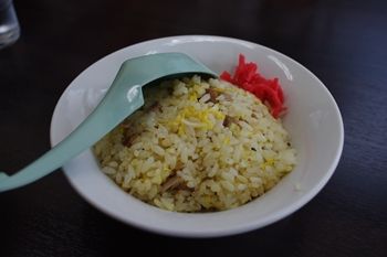 横浜片倉町にあるラーメン店「とんぱた亭」のチャーハン