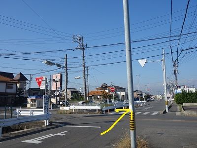 020 越津町交差点(直進)