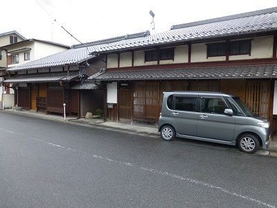 070 連子格子の家