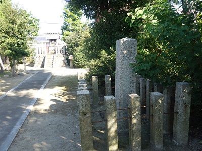 033 明治天皇御小休記念碑