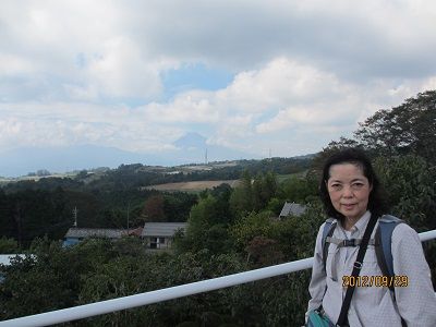 37 頂上の雲が取れる(三ツ谷)
