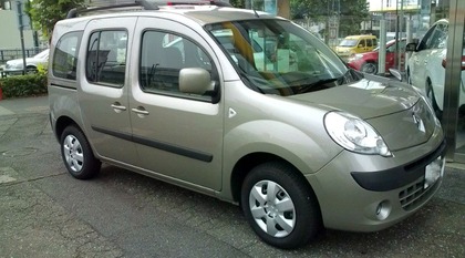 F1000002