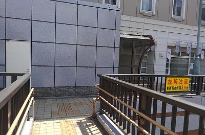 山万ユーカリが丘線11