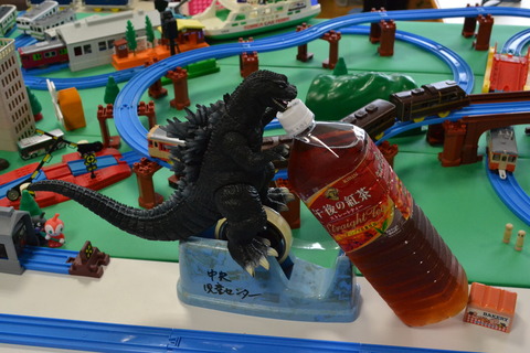 ゴジラ先輩
