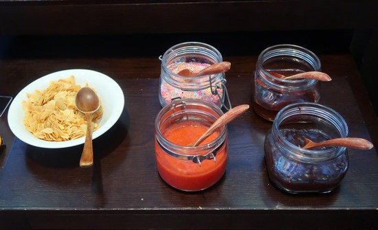 AEA5CDD0-1D33-4D5E-858E-F1F0C1B55420