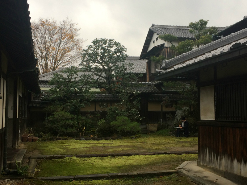 20161119_060612531_iOS