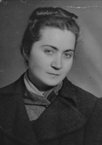 Jewish woman 15