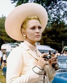 Faye Dunnaway 1