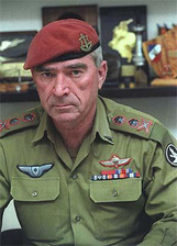 Rafael Eitan 1
