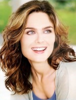 Emily Deschanel 4