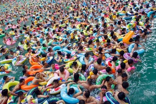 Chinese in Swiming pool