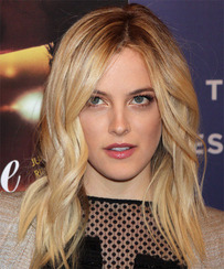 Riley Keough 2