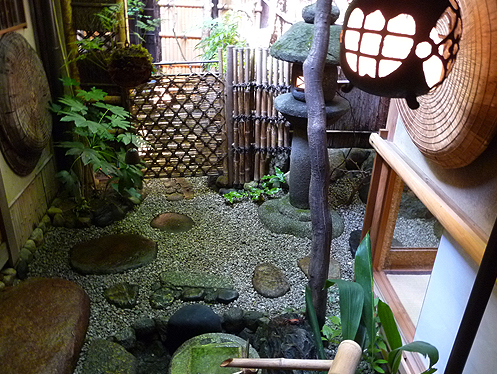 なかむら中庭